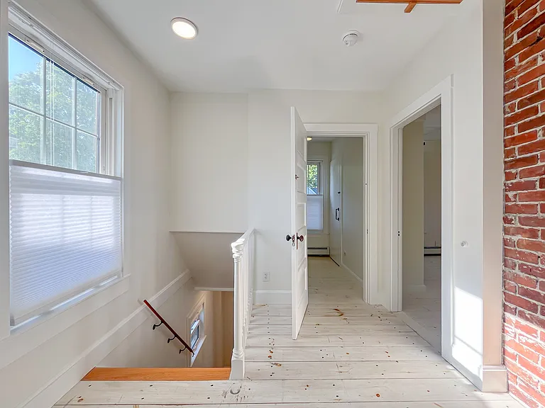 22 Crescent Ave — Photo 48