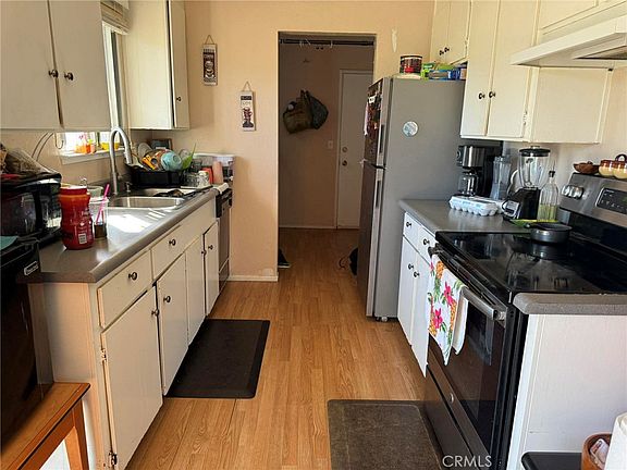 4th image of 2613 Forestview Dr