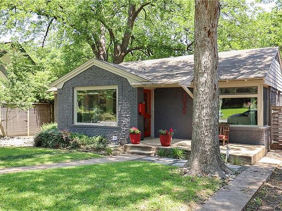 2nd image of 1038 N Winnetka Ave