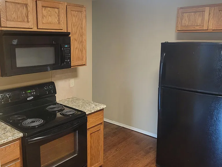 6918 E Farmview Ln — Photo 6