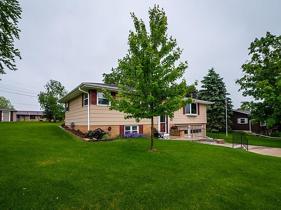 2nd image of 644 Court Dr