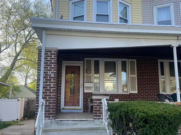 95 Hillcrest Ave, Trenton, NJ 08618
