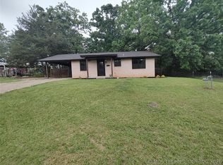 515 NE 6th St, Antlers, OK 74523