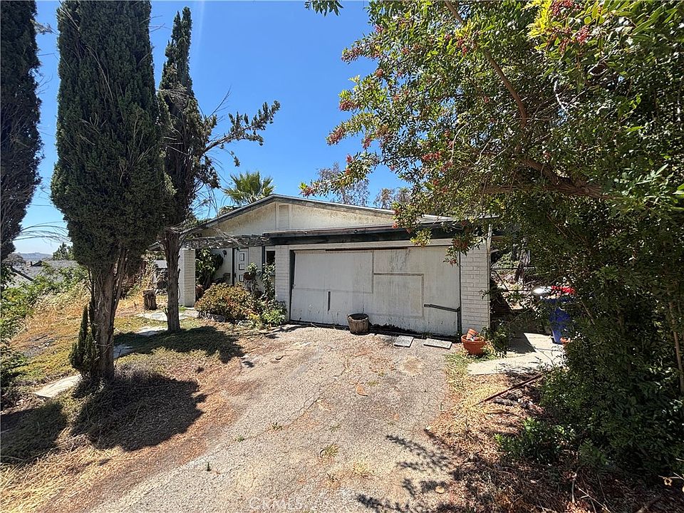 1st image of 28189 Foxlane Dr