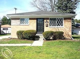 14911 Cavour St, Livonia, MI 48154