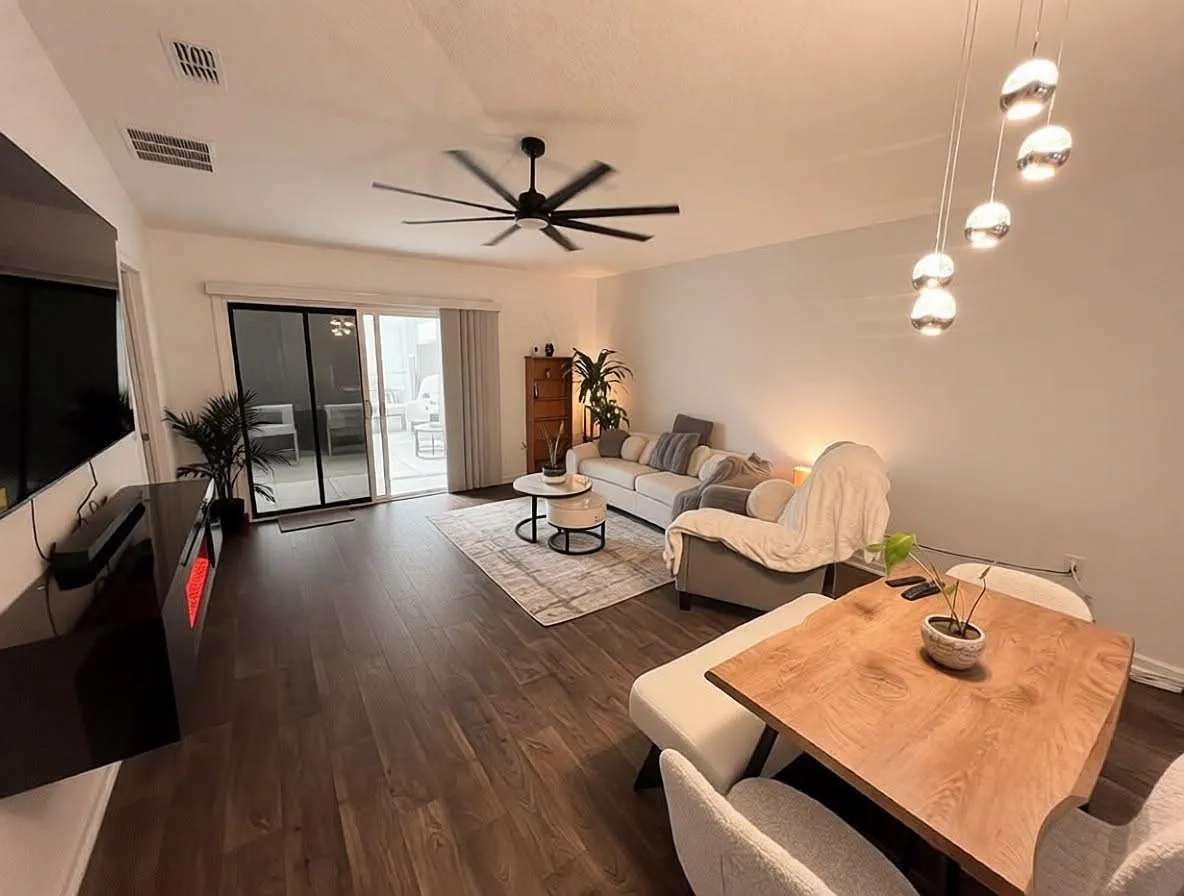 3 bed, 2.0 bath, 1300 sqft, $1,139 — Photo 4