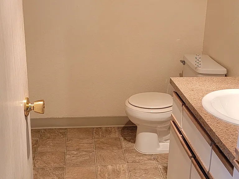 Brittany Crossing Apartments — Photo 10