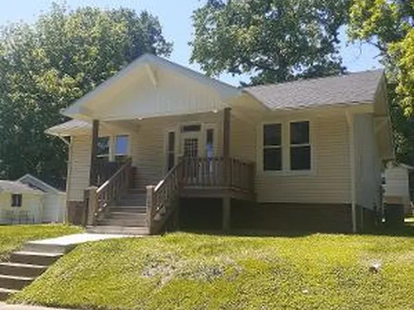 409 S Jefferson Ave, Collinsville, IL 62234