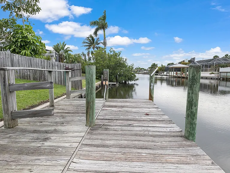 403 Bridgetown Ct — Photo 42
