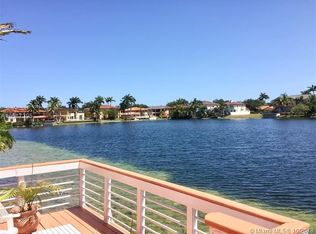 8532 NW 168th Ter, Miami Lakes, FL 33016