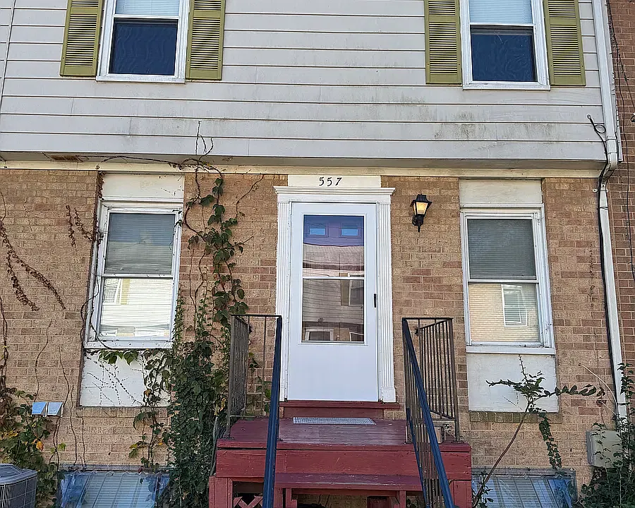 557 W Diamond Ave #557