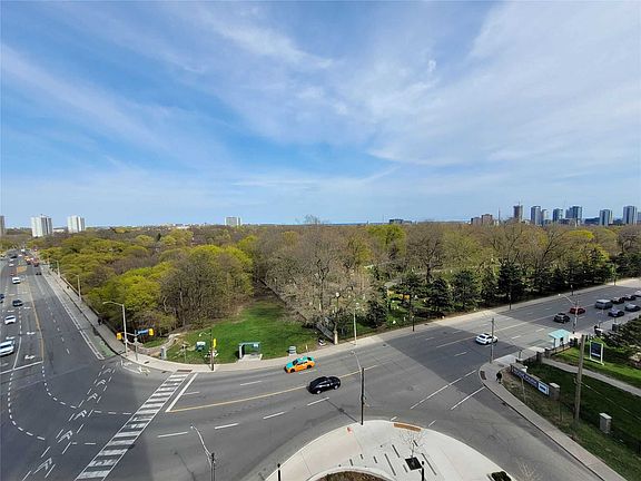5th image of 585 Bloor St E #718