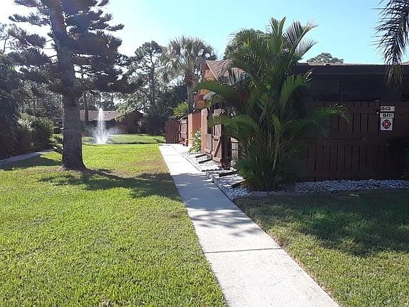 3rd image of 15411 Crystal Lake Dr