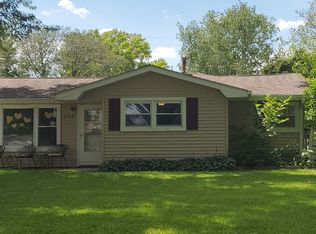 2318 11th St, Silvis, IL 61282