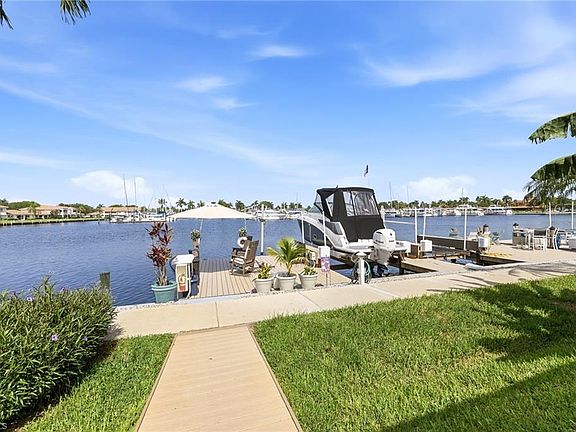 2nd image of 326 Stella Maris DR S