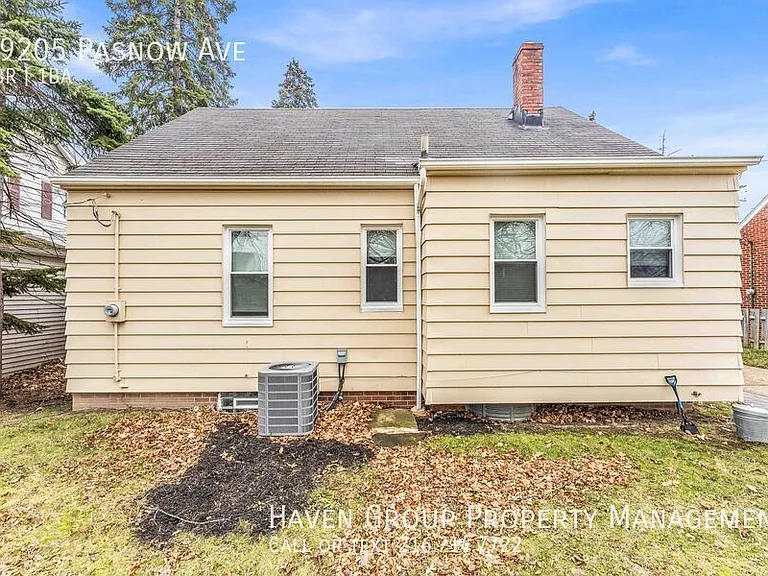 19205 Pasnow Ave — Photo 24