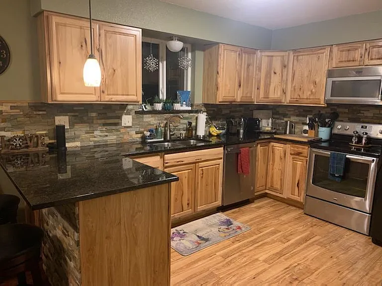 2321 Greeley Dr — Photo 3