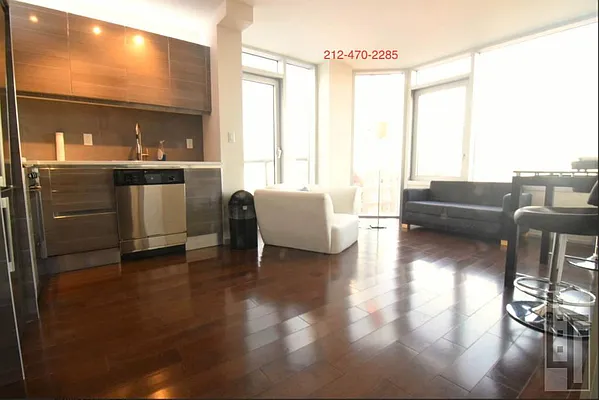 Rented by Loom Group | media 23