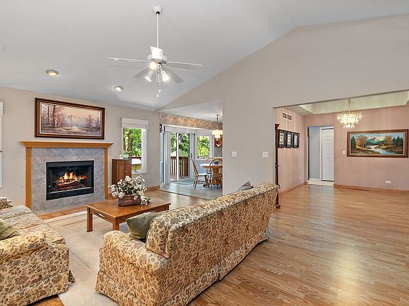 5th image of 1521 Ginny Ln