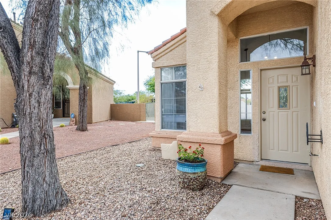 3 bed, 2.5 bath, 1709 sqft, $2,120 — Photo 4