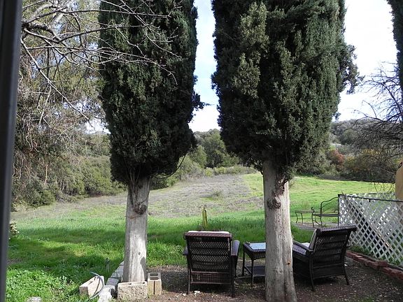5th image of 1122 Rosario Dr
