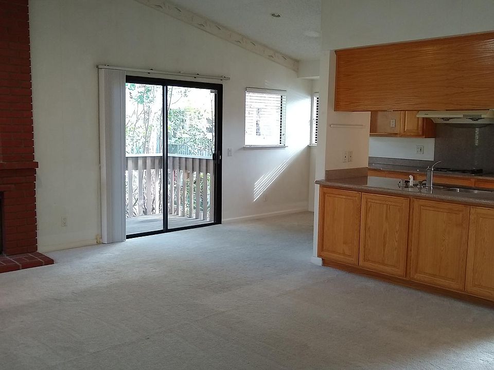 1st image of 34556 Pueblo Ter