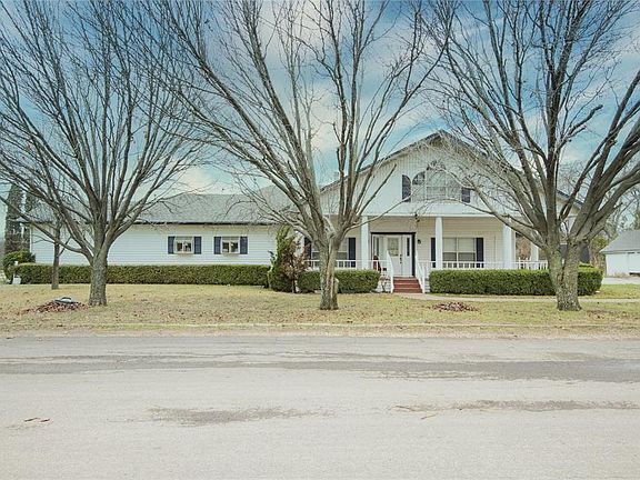 2nd image of 102 Beverly Dr