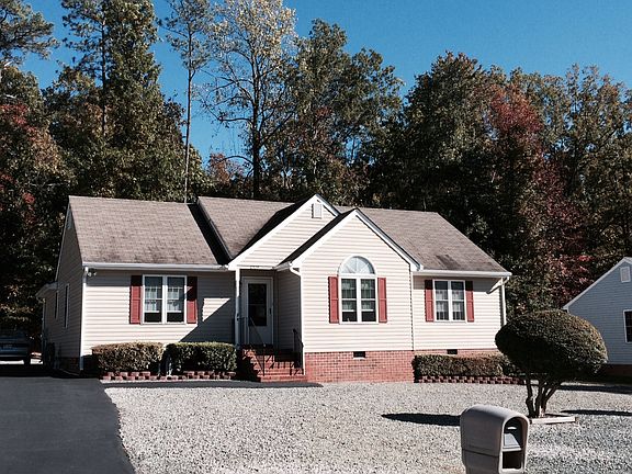 2nd image of 8539 Woodlake Dr
