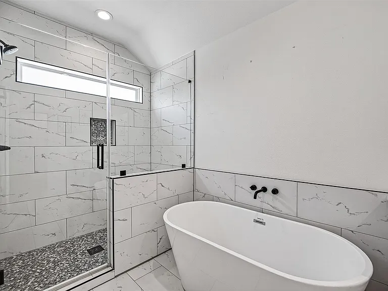 7314 Avenue L — Photo 26