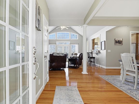 3rd image of 126 Ransom Way
