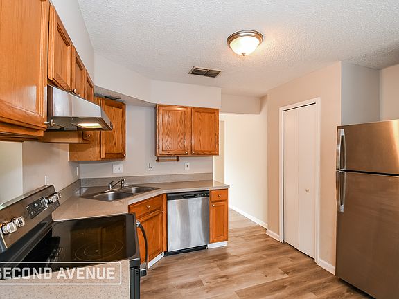 5th image of 6934 Huntington Woods Cir W