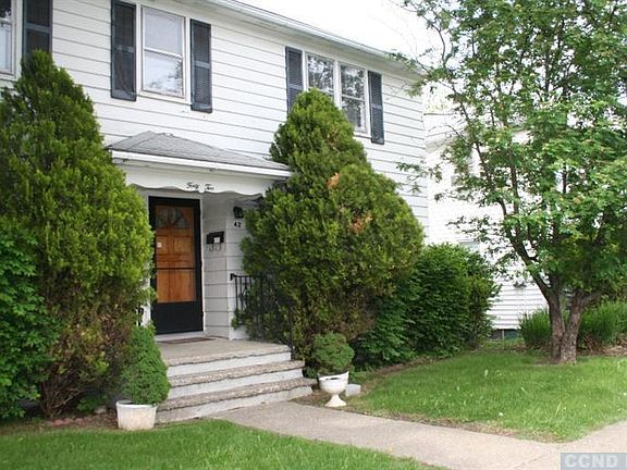 4th image of 42 Parkwood Blvd