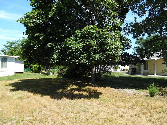 4th image of 44 Bonaire Dr