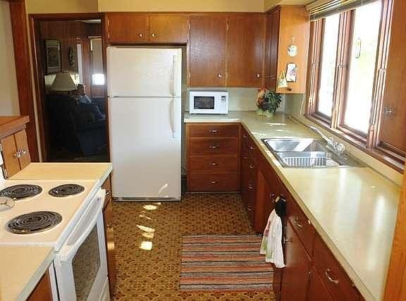 3rd image of 2525 Sunrise Dr
