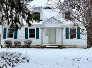 206 Arcadia Dr, Champaign, IL