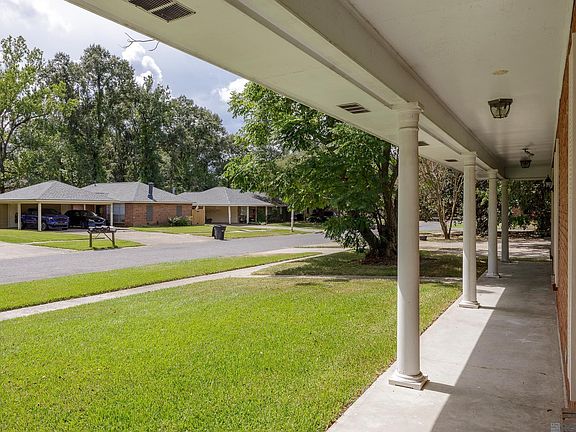 4th image of 921 Briarrose Dr