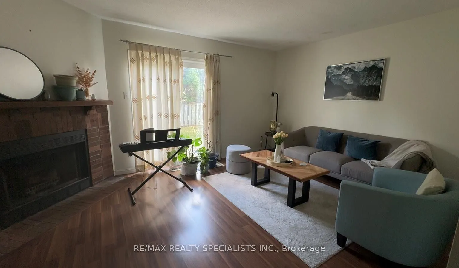 3 bed, $2,400 — Photo 3
