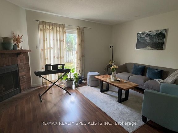 3rd image of 159 Brantwood Park Rd #159A
