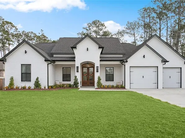 420 Belle Pointe Dr, Madisonville, LA 70447