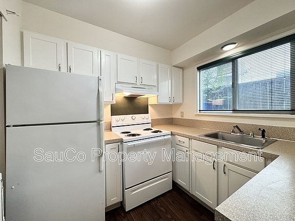 5th image of 0536 SW Nebraska St