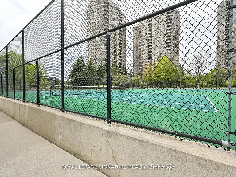 25 Kingsbridge Garden Cir #1126 — Photo 49
