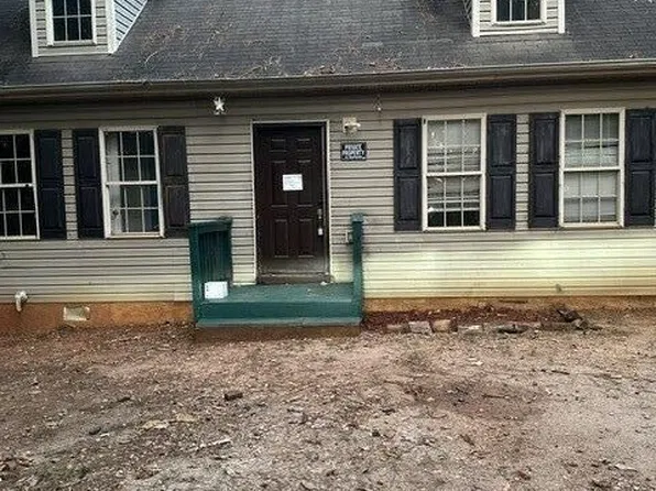 1303 W Solomon St, Griffin, GA 30223