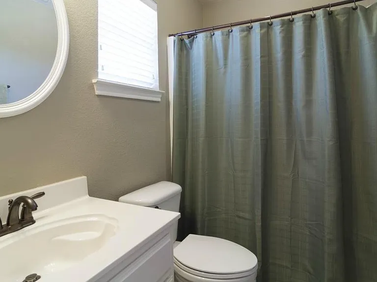 213 Longview Ct — Photo 21