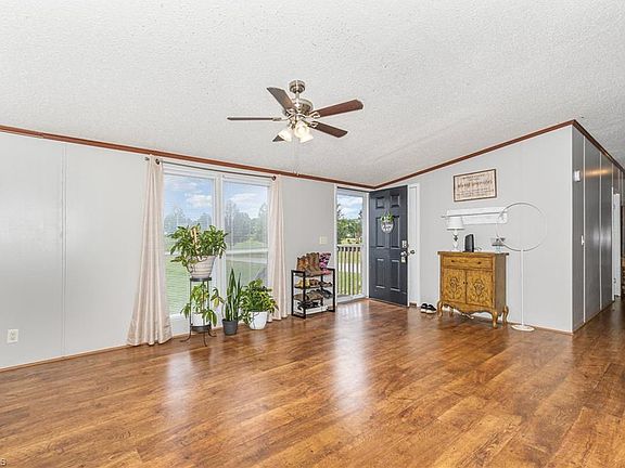 5th image of 6652 Oak Hollow Dr