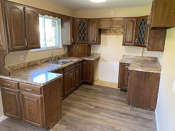 2nd image of 4058 Allen Ct