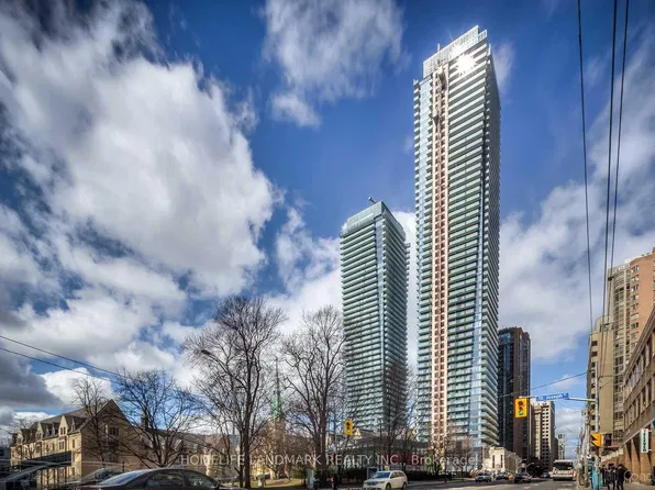 65 Saint Mary St, Toronto, ON