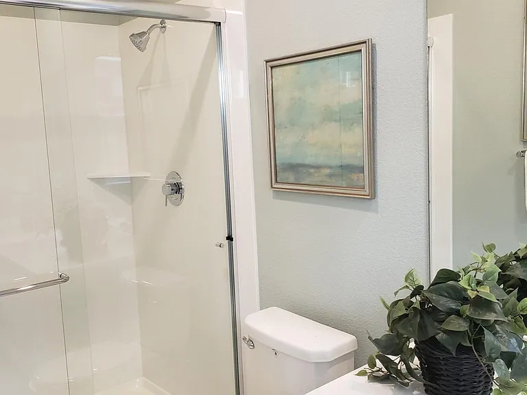 In-Law Suite (Full Bath)