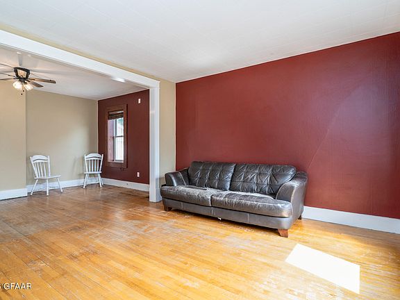 2nd image of 317 Hurlbut St