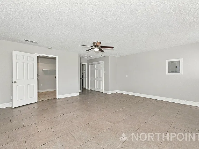 2616 Alamain Dr — Photo 8