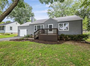 6133 Floyd St, Overland Park, KS 66202